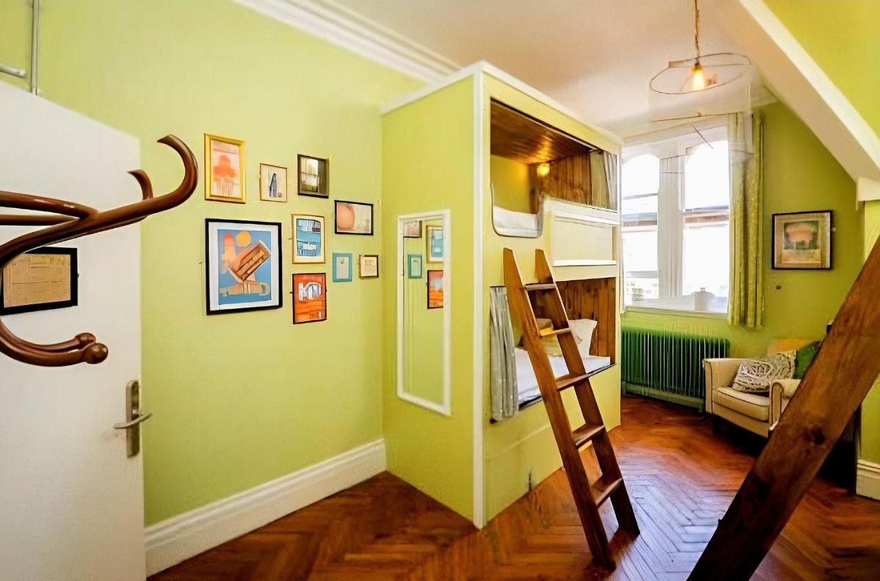 Mrs Potts Hostel Cardiff Ngoại thất bức ảnh