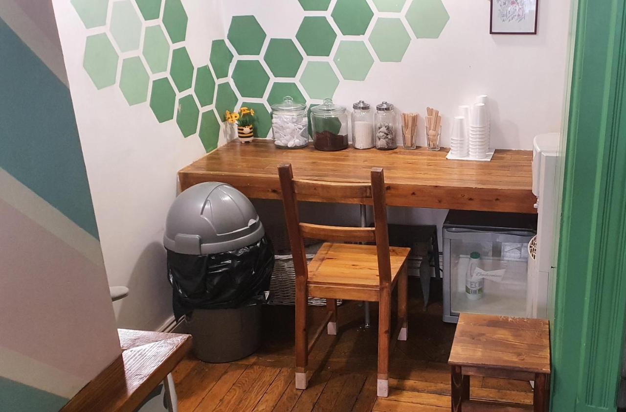 Mrs Potts Hostel Cardiff Ngoại thất bức ảnh