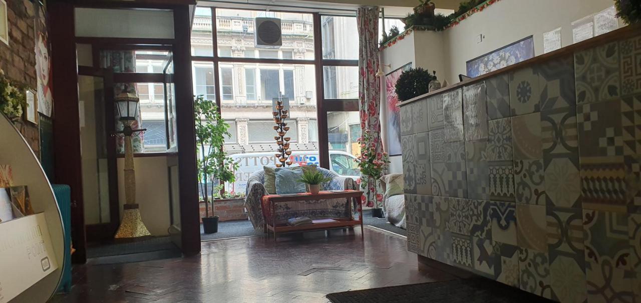Mrs Potts Hostel Cardiff Ngoại thất bức ảnh