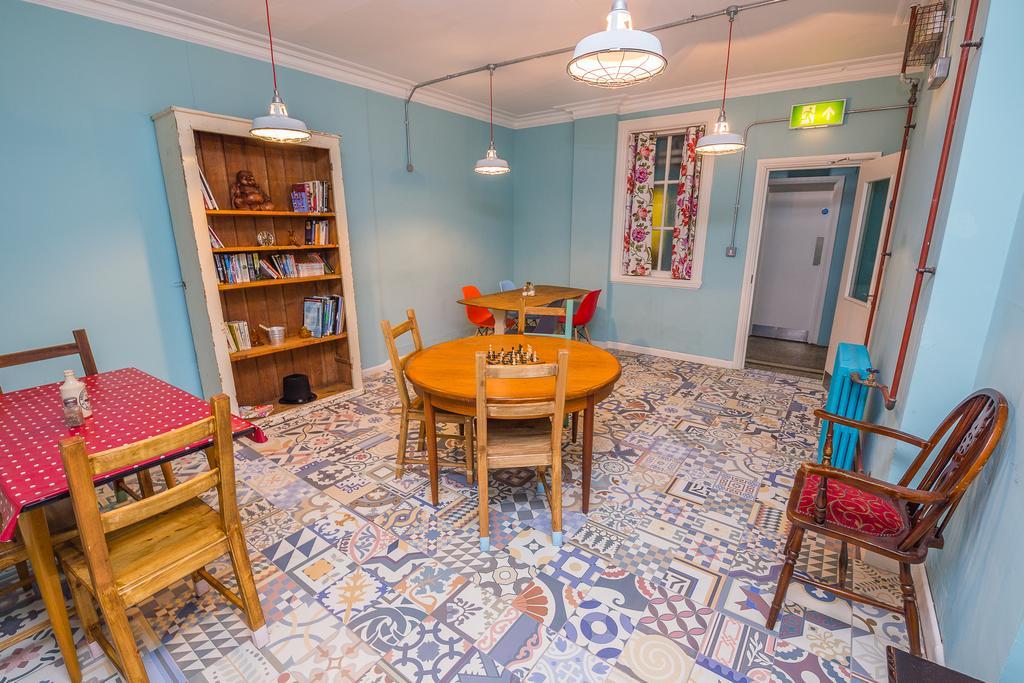 Mrs Potts Hostel Cardiff Ngoại thất bức ảnh