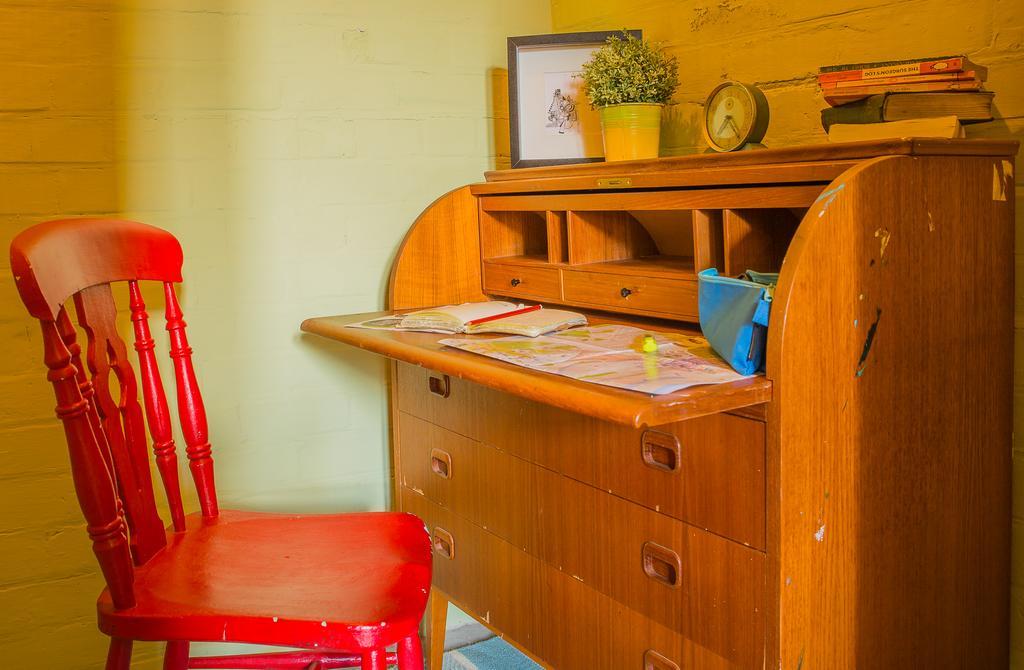 Mrs Potts Hostel Cardiff Ngoại thất bức ảnh